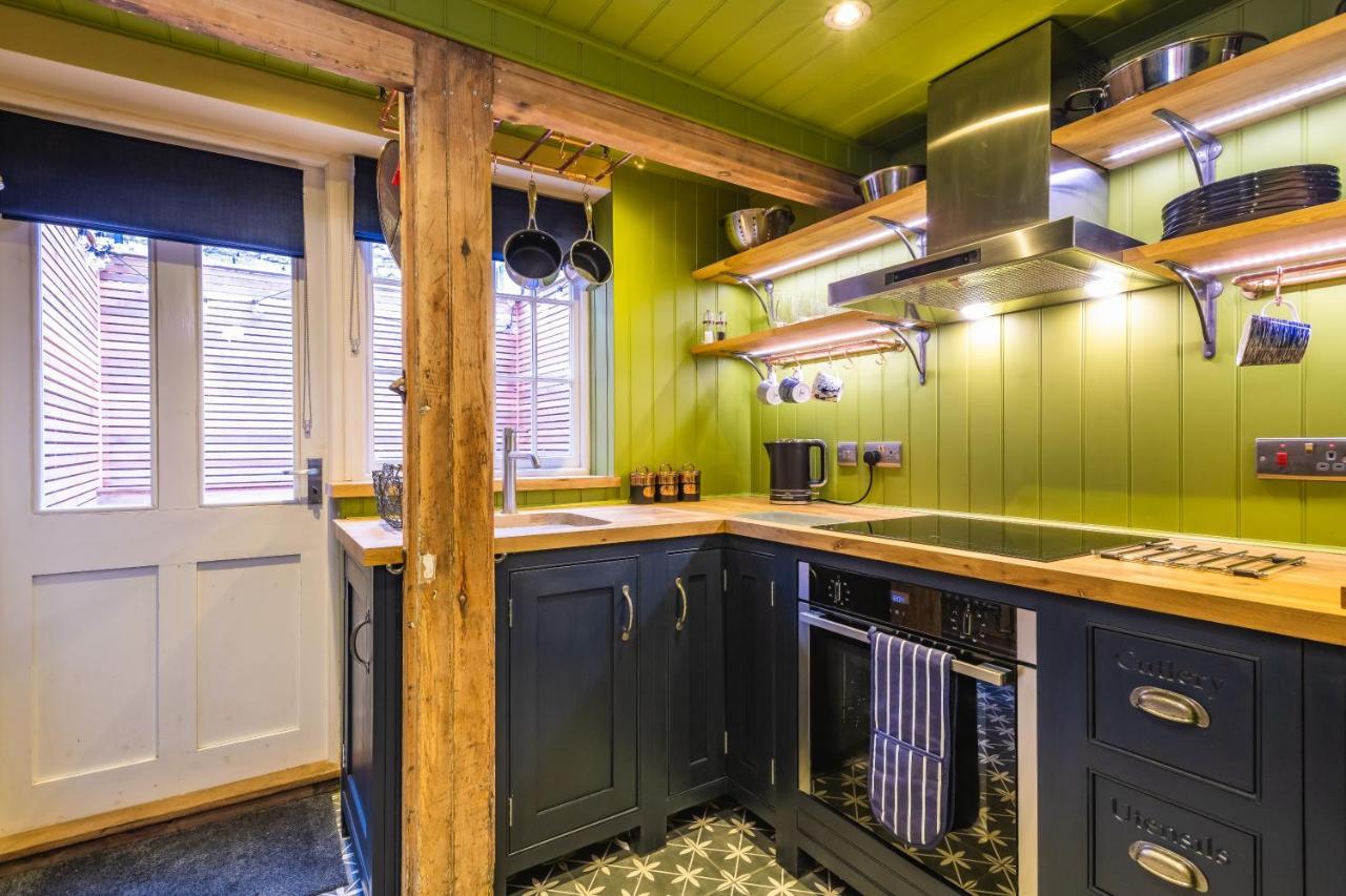 Вилла Number 6 Stamford - Boutique Grade II Listed Townhouse Экстерьер фото